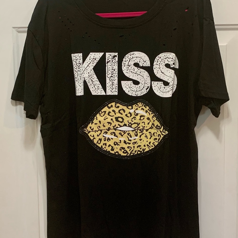 NEW Women’s Short Sleeved Distressed Graphic Tee - Picture 2 of 4